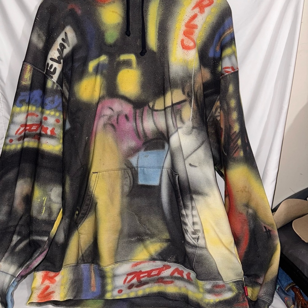 Selling my pink lady supreme pullover hoodie